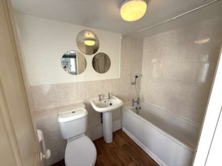 New St, Millbrook, Image 6