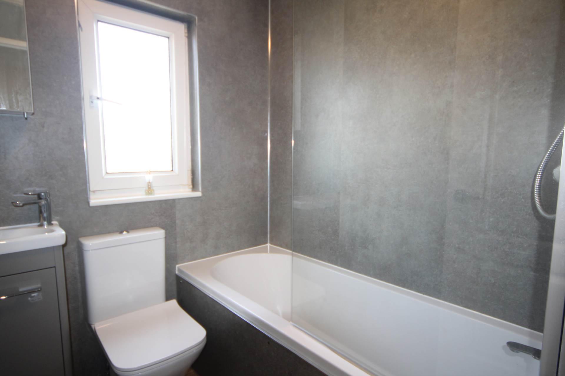 Saltash. PL12, Image 6