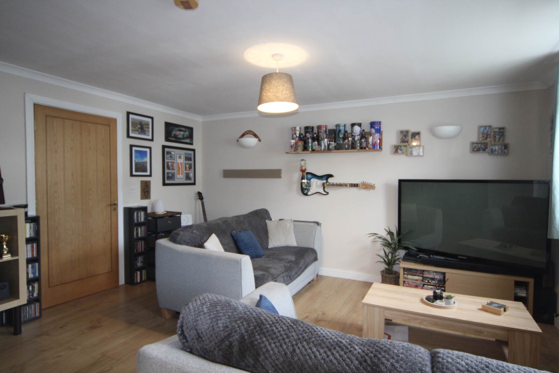 Harris Close, Kelly Bray, Image 2