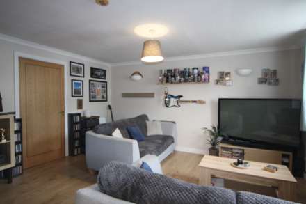 Harris Close, Kelly Bray, Image 2