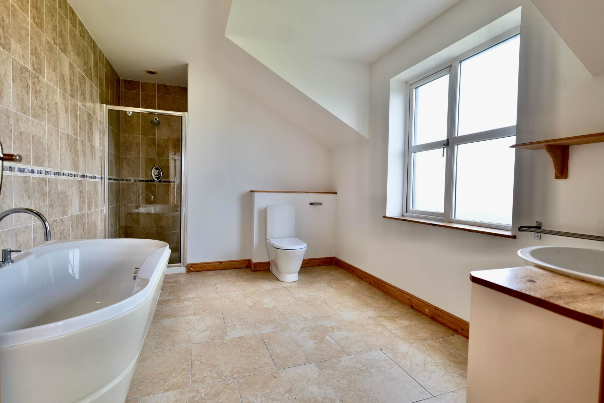 Castlewrixon South, Ballyhea, Charleville, Co. Cork P56 NF72 Castlewrixon South, Ballyhea, Charleville, Co. Cork P56 NF72