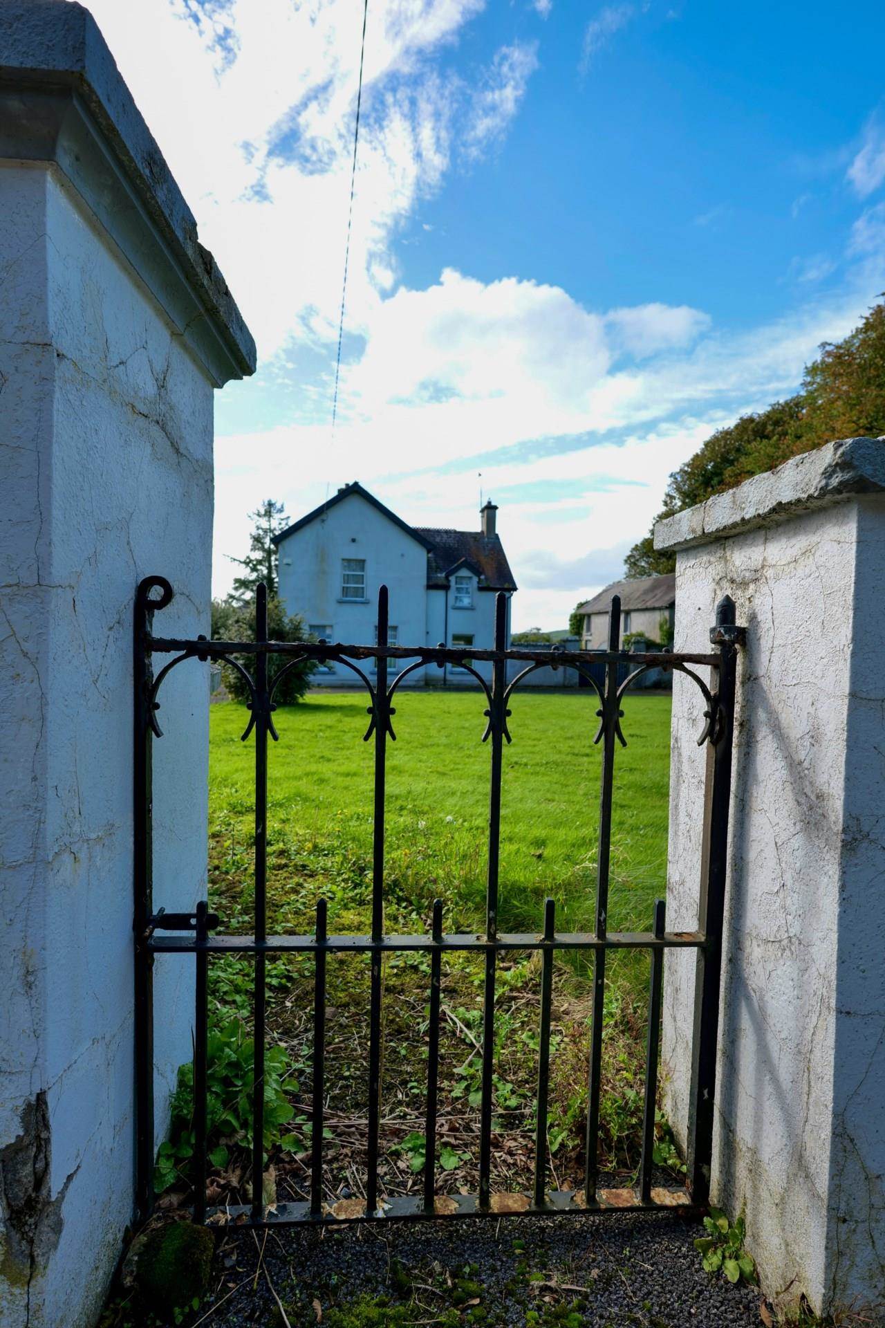 Parochial House, Ballinard, Herbertstown, Co. Limerick – V35 EH93 Parochial House, Ballinard, Herbertstown, Co. Limerick – V35 EH93