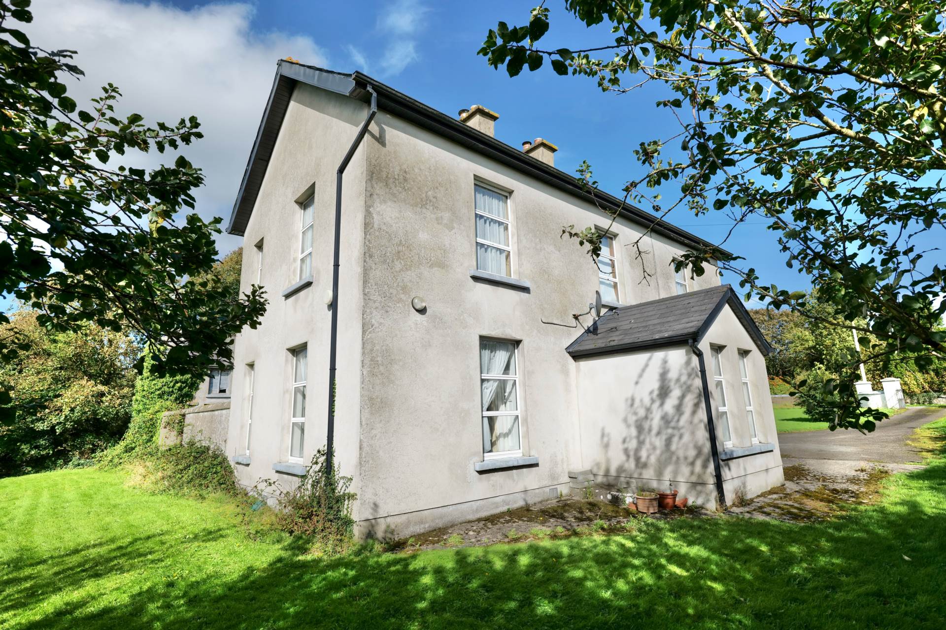 Parochial House, Ballinard, Herbertstown, Co. Limerick – V35 EH93 Parochial House, Ballinard, Herbertstown, Co. Limerick – V35 EH93