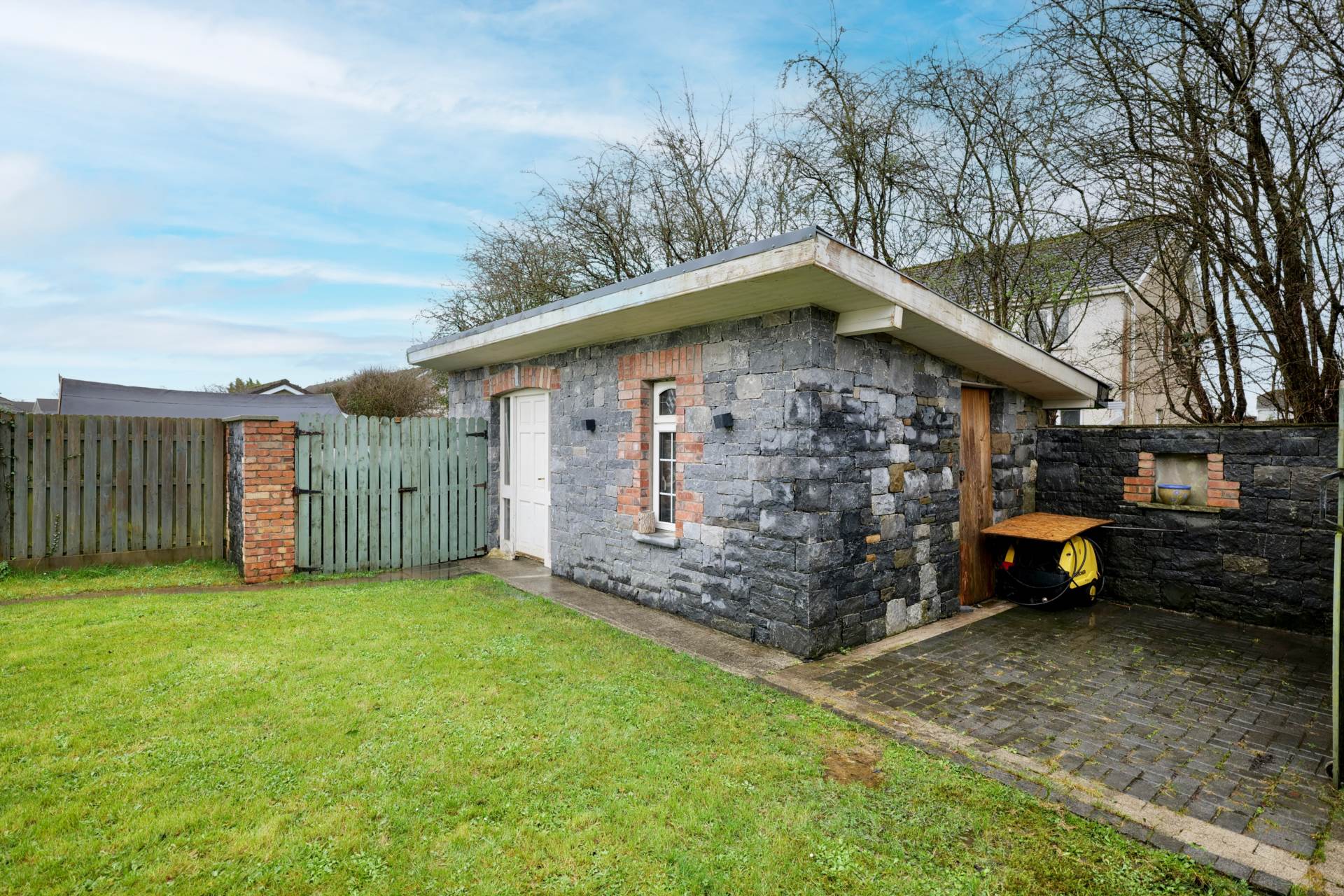 31 Chapel Close, Newcastle West, Co. Limerick V42 RW71 31 Chapel Close, Newcastle West, Co. Limerick V42 RW71