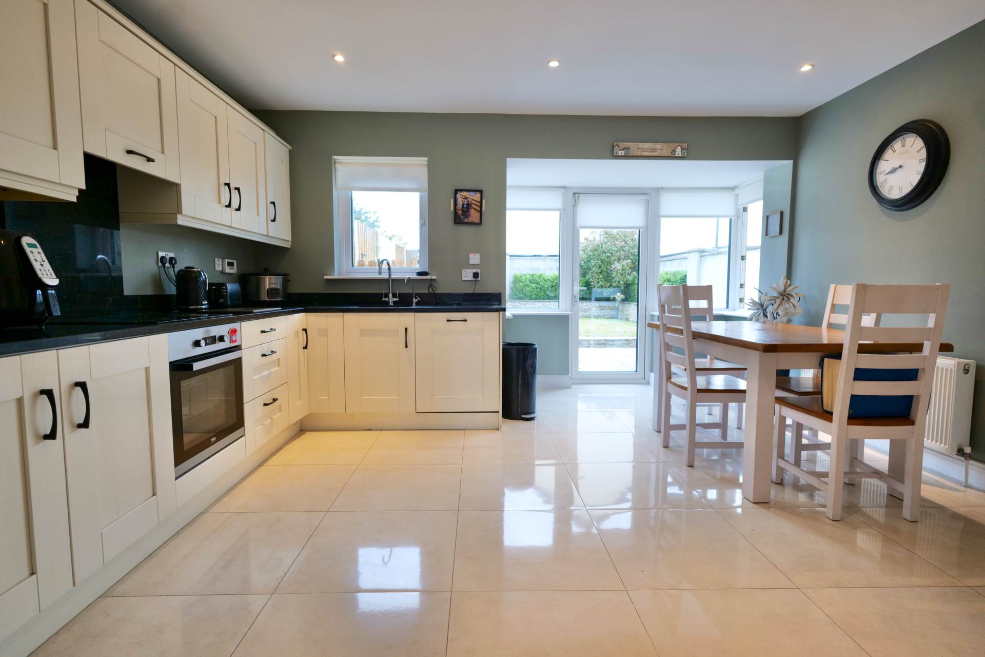 No. 40 Cluain Ard, Fedamore, Co. Limerick – V35 Y443 No. 40 Cluain Ard, Fedamore, Co. Limerick – V35 Y443