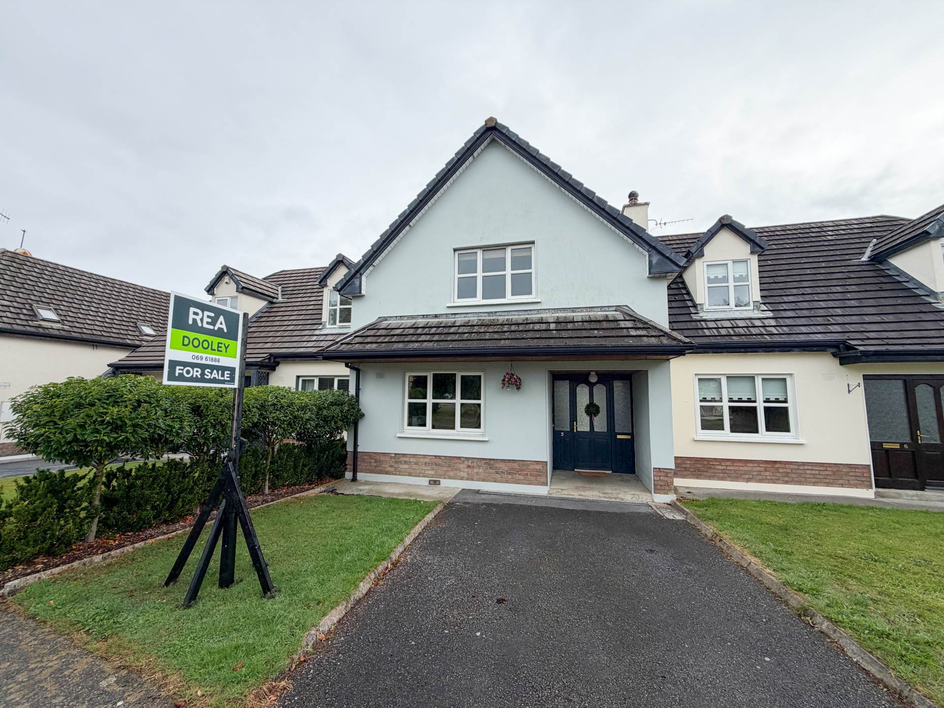 5 Woodfield Park, Newcastle West, Co. Limerick 42 TX43