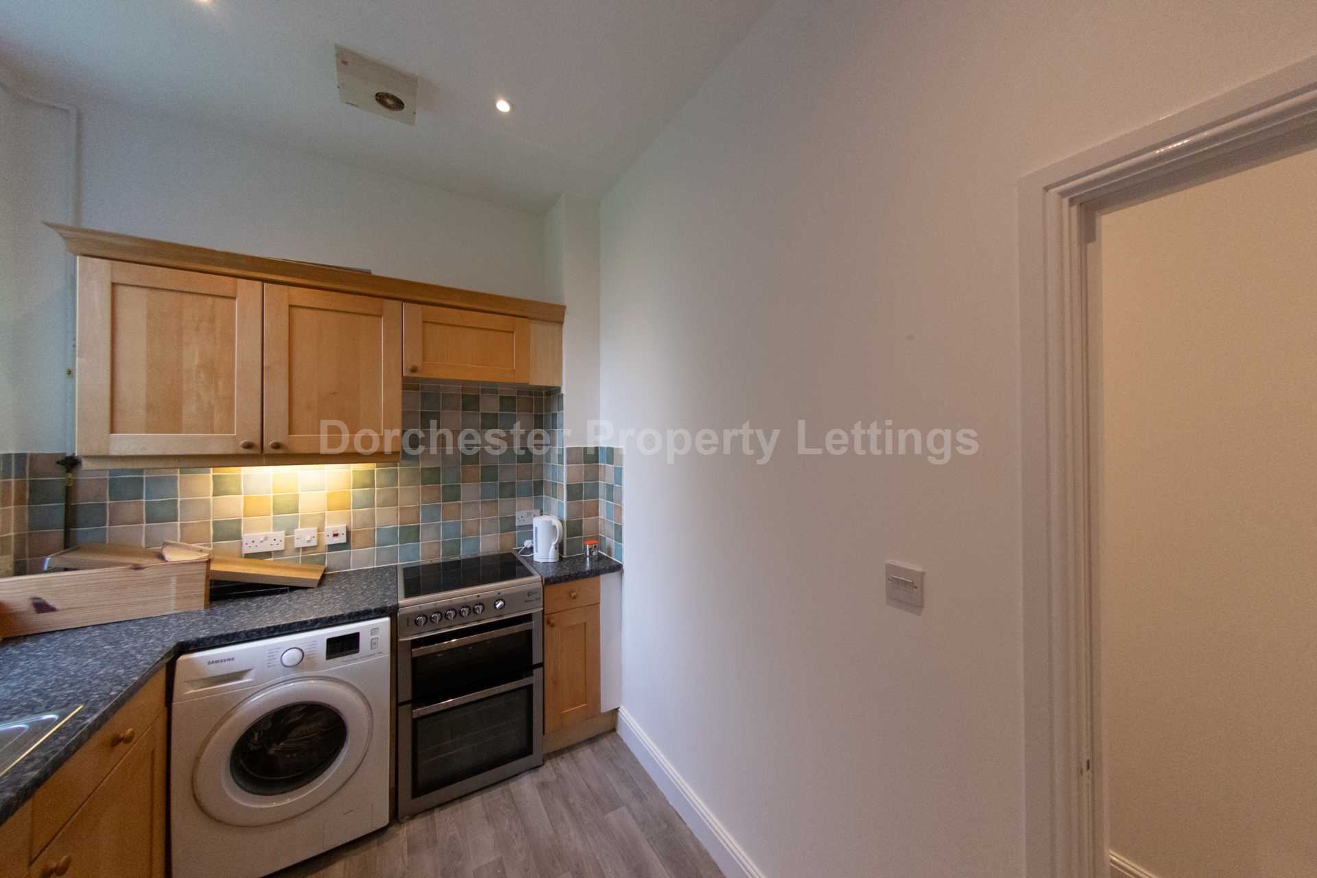 Redwood House, Charminster, Image 12