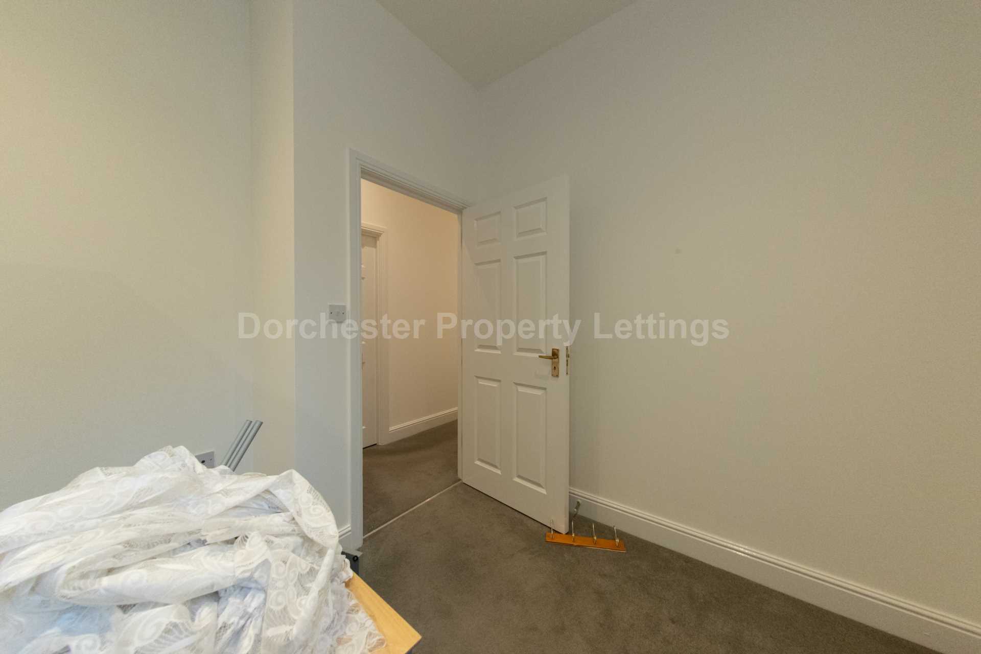 Redwood House, Charminster, Image 19