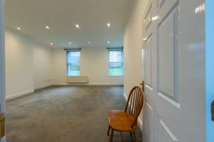 Redwood House, Charminster, Image 21