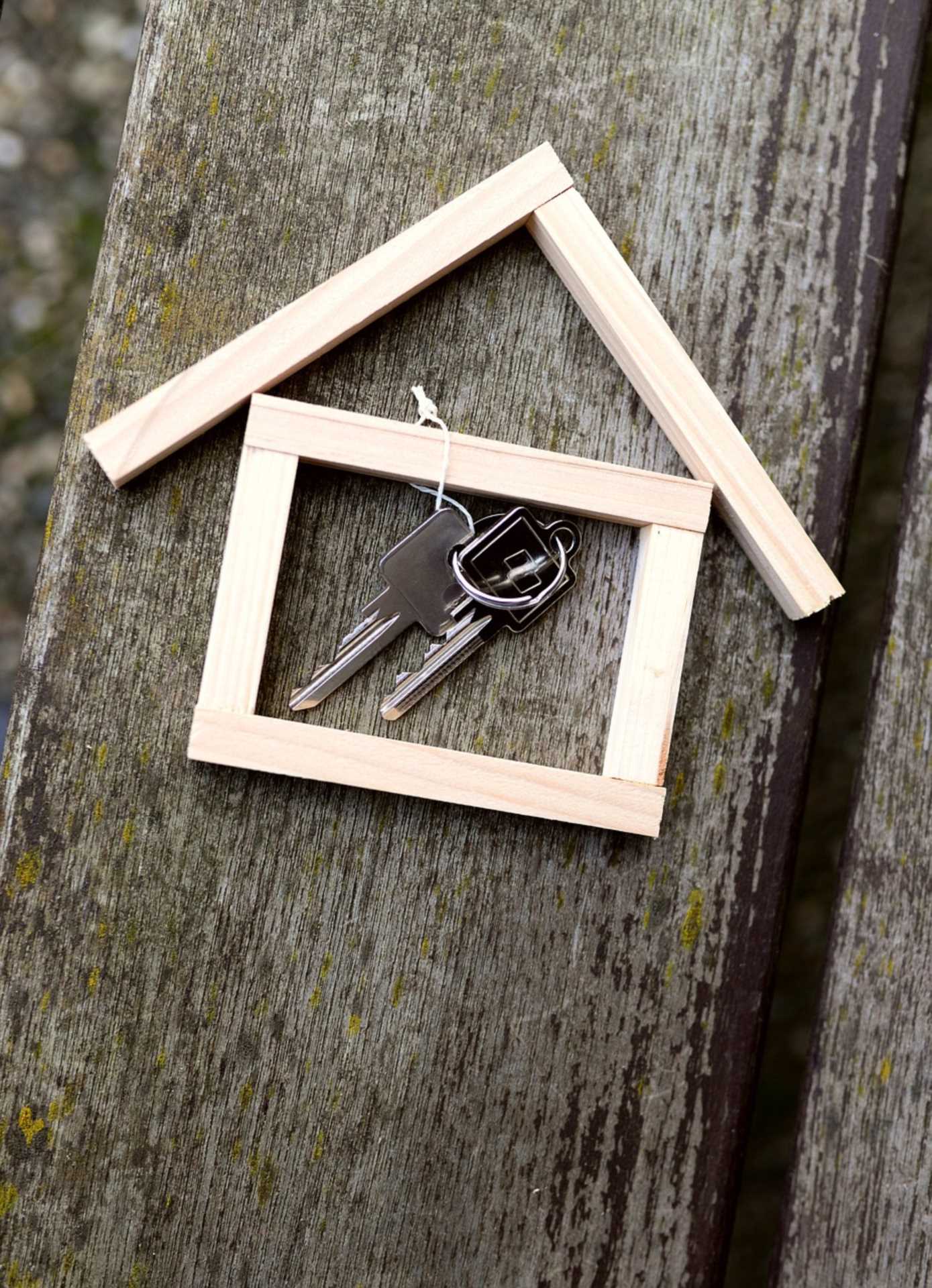 Navigating the Rental Market: 10 Tips for Tenants Finding a Property in England