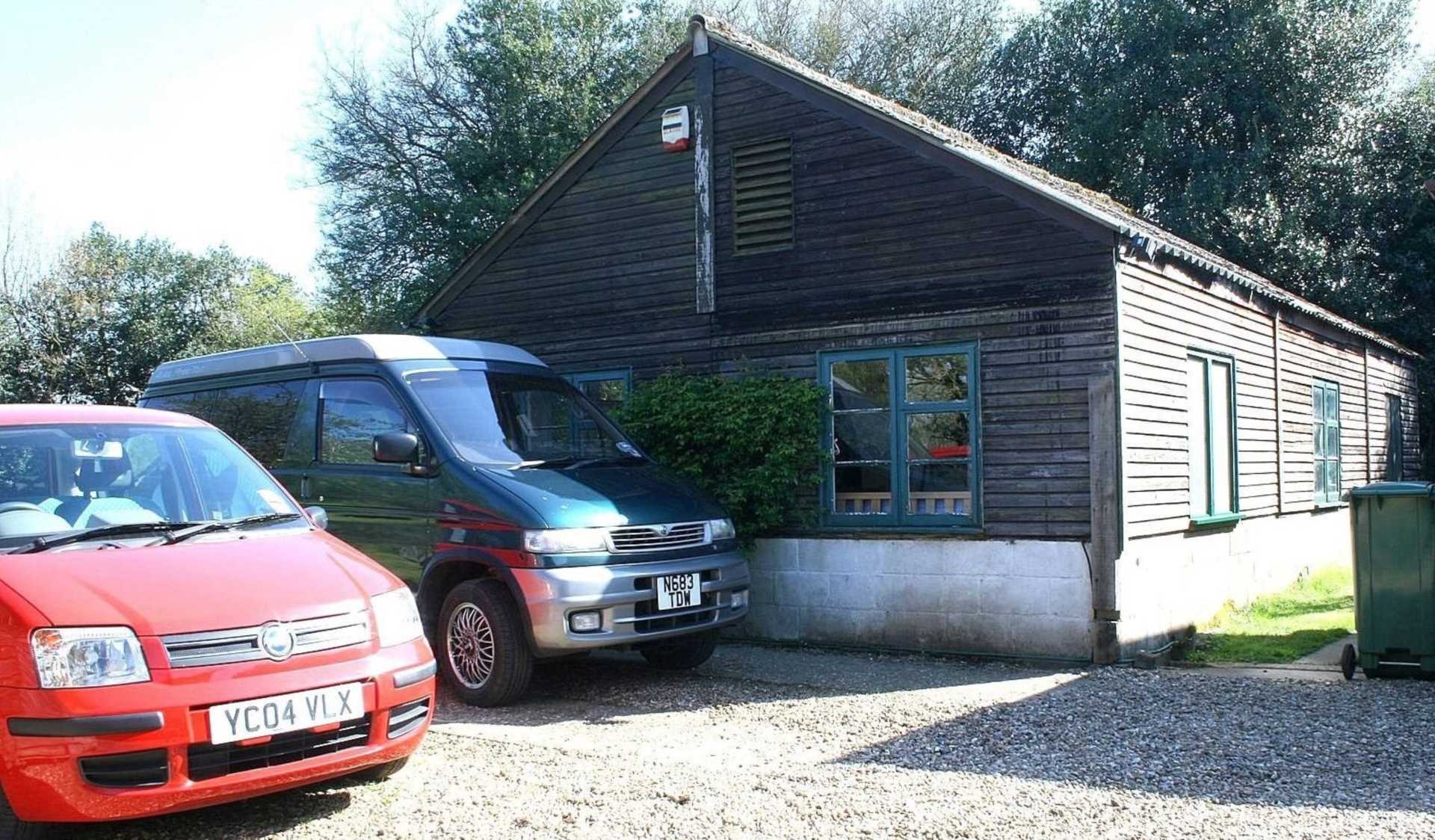 PLANNING PERMISSION FOR REPLACEMENT DWELLING TO REAR OF 1 Bradden Cottages, Gaddesden Row, Image 5