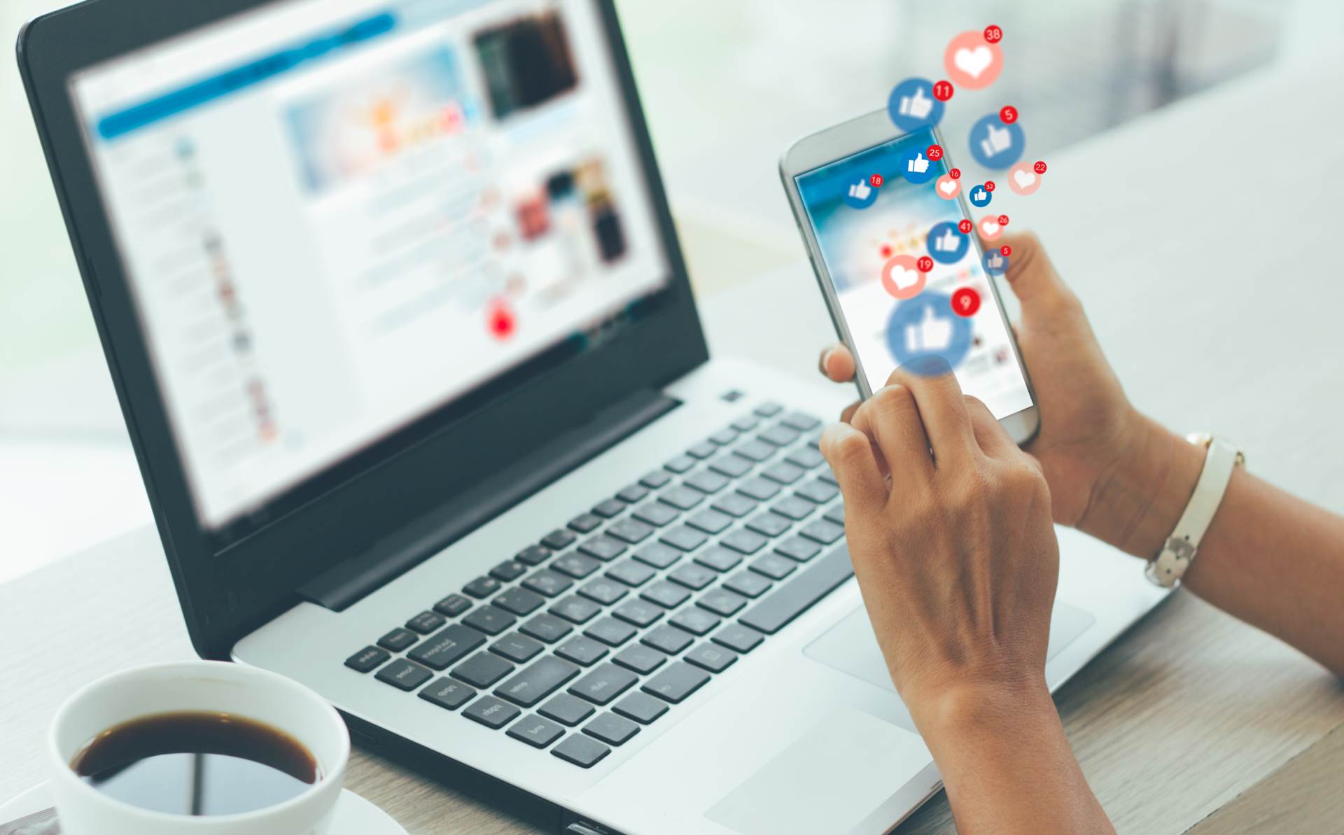 Selling strategies to maximise profit in a busy market