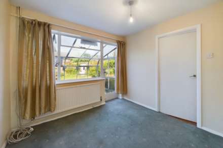 3 BED WITH GARAGE Widmore Drive, ADEYFIELD, Image 6
