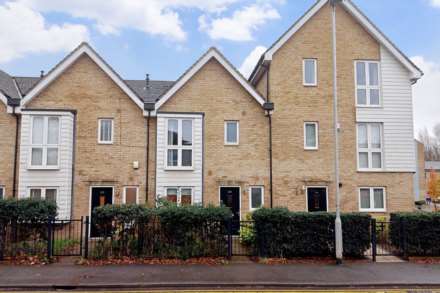 3 Bedroom House, Belswains Lane, Hemel Hempstead, Unfurnished, Available From 20/01/24, 6 Month Initial Let