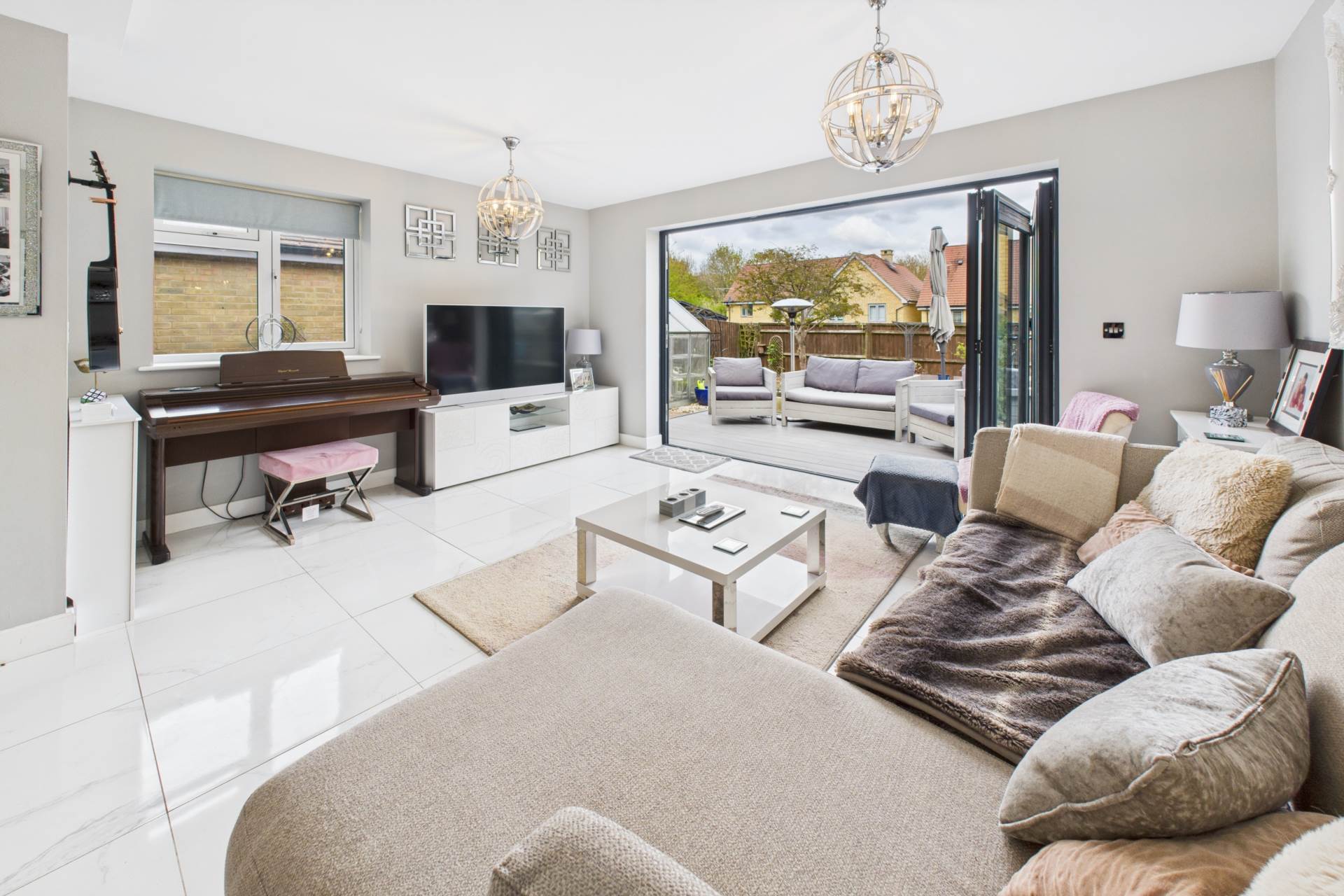 Kingcup Avenue, Leverstock Green, Image 21