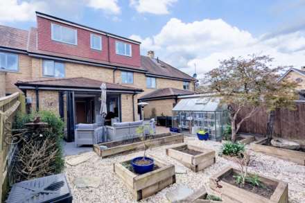 Kingcup Avenue, Leverstock Green, Image 17