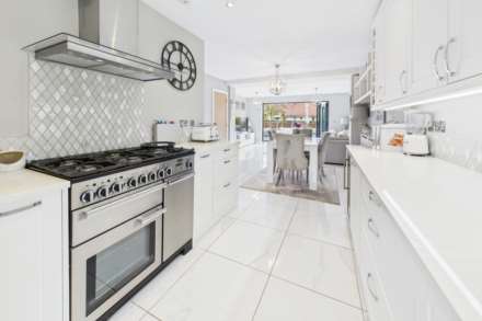 Kingcup Avenue, Leverstock Green, Image 4