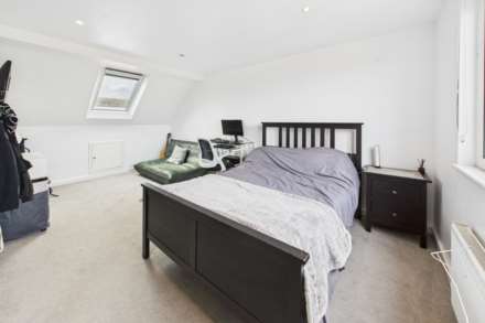 Kingcup Avenue, Leverstock Green, Image 9
