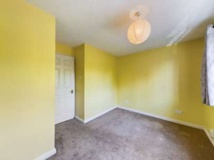2 DOUBLE BED HOUSE - PARKING - BOXMOOR VILLAGE, HP1, Image 14