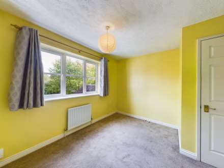 2 DOUBLE BED HOUSE - PARKING - BOXMOOR VILLAGE, HP1, Image 6