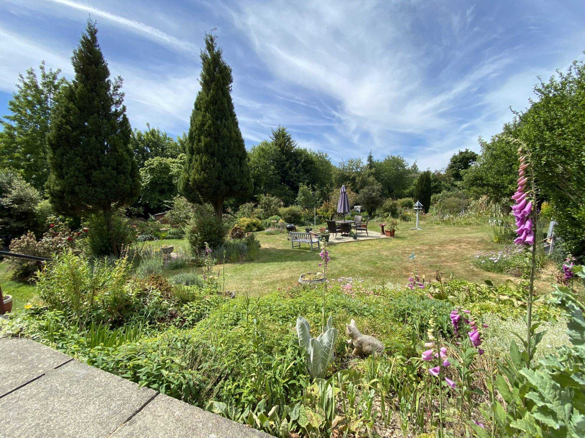 **  5 EXECUTIVE DETACHED PROPERTIES IN PRIME BERKHAMSTED RESIDENTIAL LOCATION CLOSE TO STATION  **, Image 13