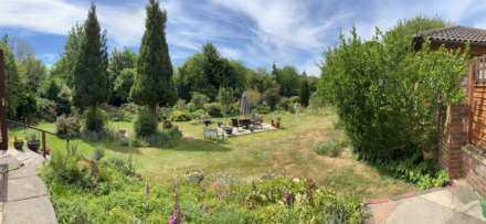 **  5 EXECUTIVE DETACHED PROPERTIES IN PRIME BERKHAMSTED RESIDENTIAL LOCATION CLOSE TO STATION  **, Image 14