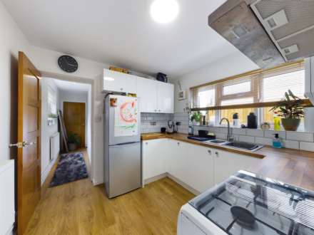 Refurbished Maisonette in Boxmoor, HP1, Unfurnished, Available from 07/05/22, Image 3