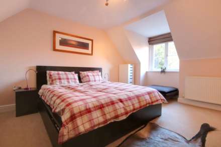 5 BED OFFERED FURNISHED & AVAILABLE NOW, Image 6
