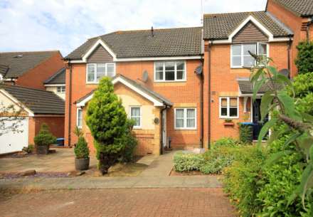 2 double bedrooms, Thorne Close, Boxmoor, Image 1