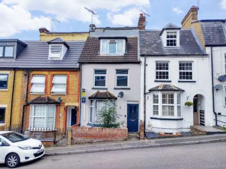 Glenview Road, Boxmoor, Image 1