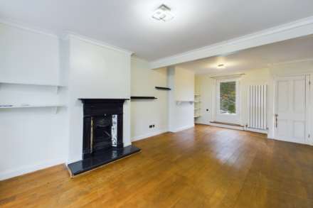 Glenview Road, Boxmoor, Image 2