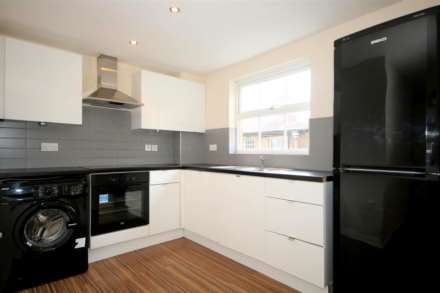 2 BED APARTMENT IN APSLEY - AVAILABLE NOW!, Image 3
