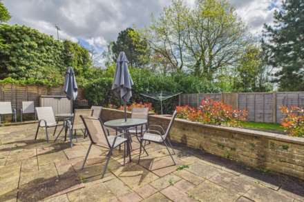 Counters Close, Boxmoor, Image 13