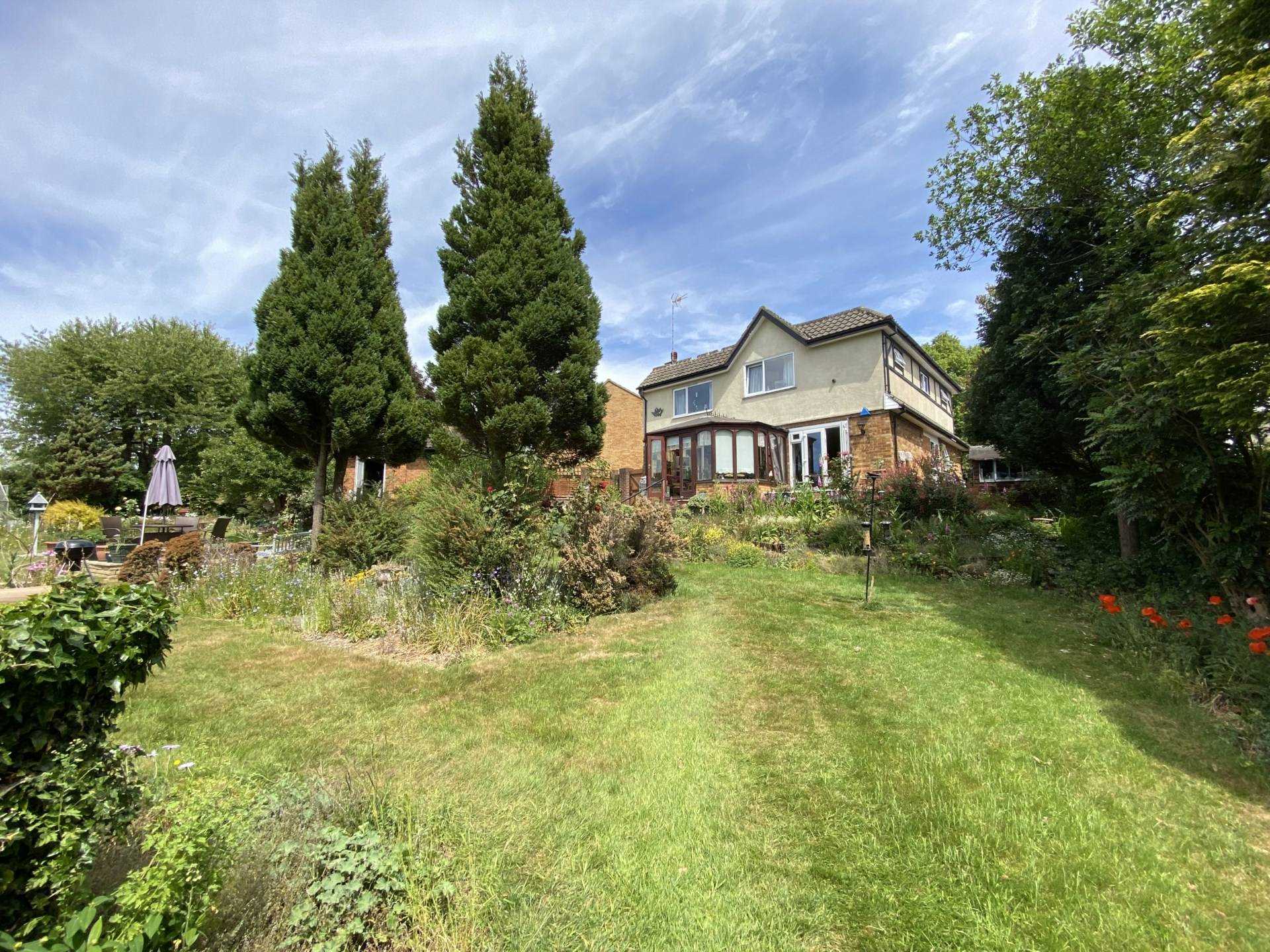 **  5 EXECUTIVE DETACHED PROPERTIES IN PRIME BERKHAMSTED RESIDENTIAL LOCATION CLOSE TO STATION  **, Image 2