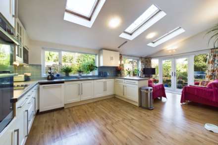 The Crofts, Leverstock Green, Image 2