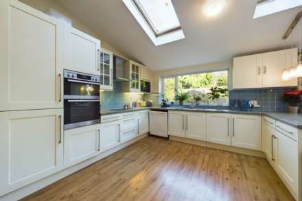 The Crofts, Leverstock Green, Image 7