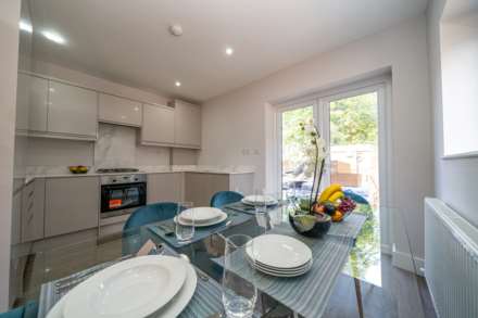 3/4 BED at Savoy Close, Adeyfield, Image 19