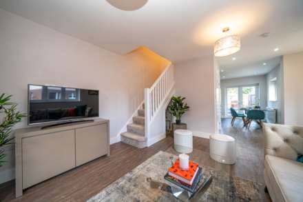 3/4 BED at Savoy Close, Adeyfield, Image 3