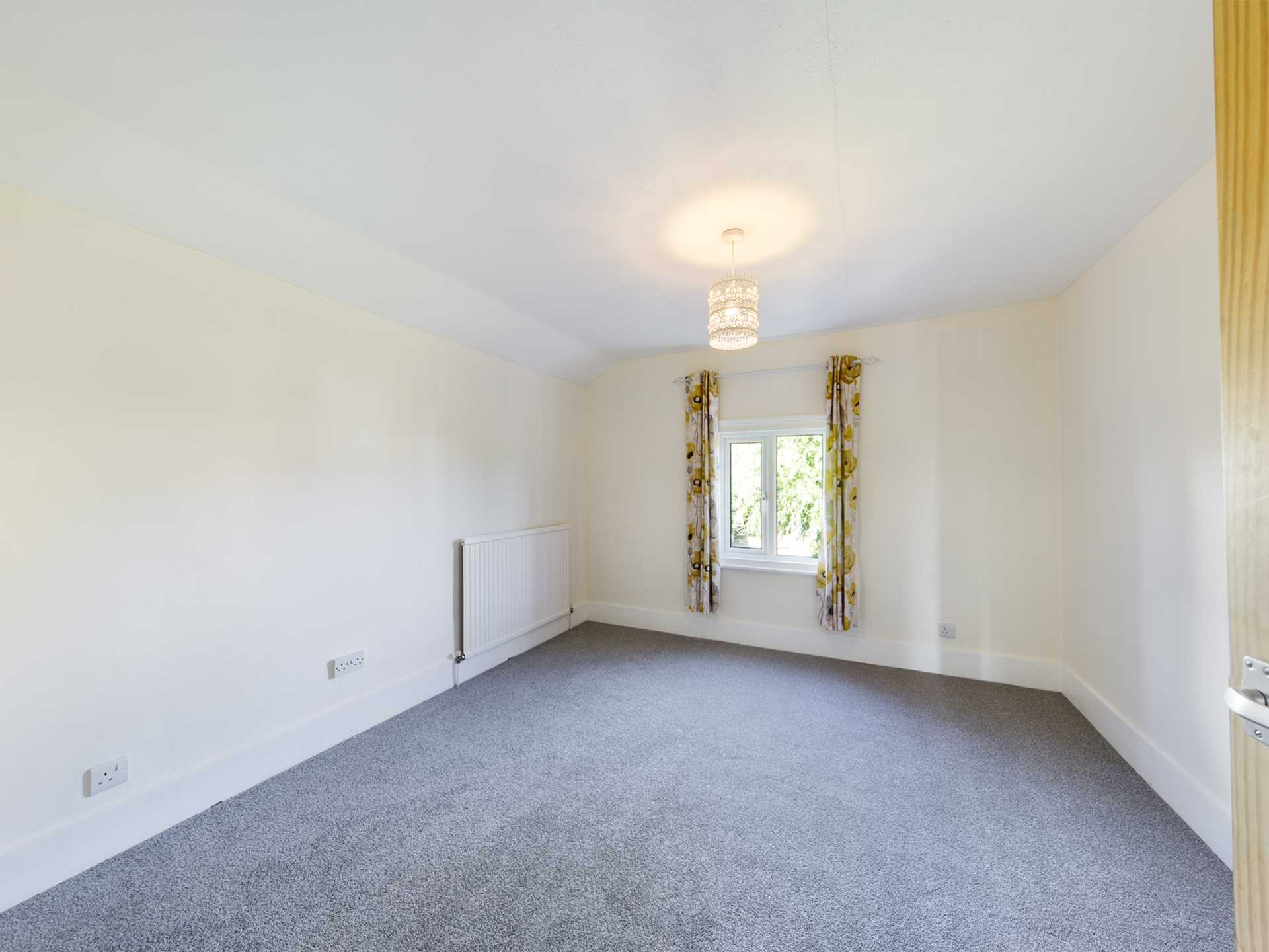 Moorland Road, Boxmoor,  Unfurnished & Available Now, Image 8