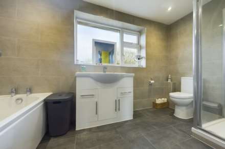 Greenacres, Leverstock Green, Image 17