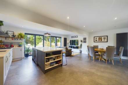 Greenacres, Leverstock Green, Image 2