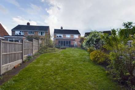 Greenacres, Leverstock Green, Image 20