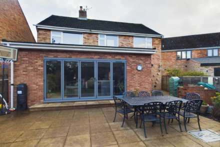 Greenacres, Leverstock Green, Image 23