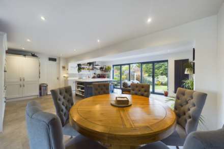 Greenacres, Leverstock Green, Image 4