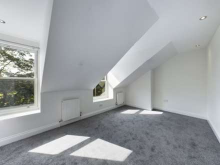 St Johns Road, Boxmoor, Unfurnished, Available From 17/01/2024, Image 2