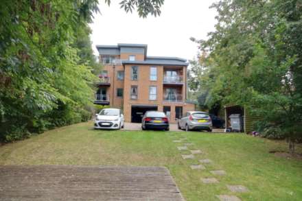 2 Bedroom Apartment, Lawn Lane, Hemel Hempstead, Unfurnished, Available Now