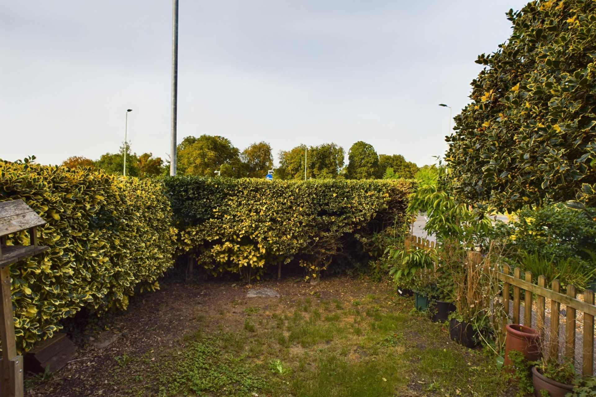 London Road, Boxmoor, Image 17