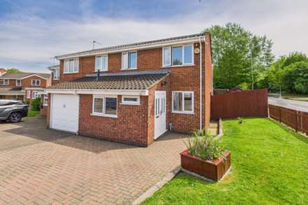 Berkeley Square, Hemel Hempstead, Image 1
