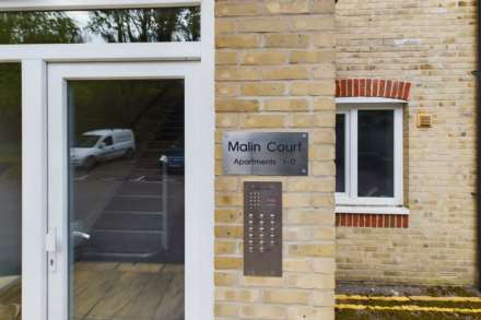 Malin Court, Boxmoor, Image 13