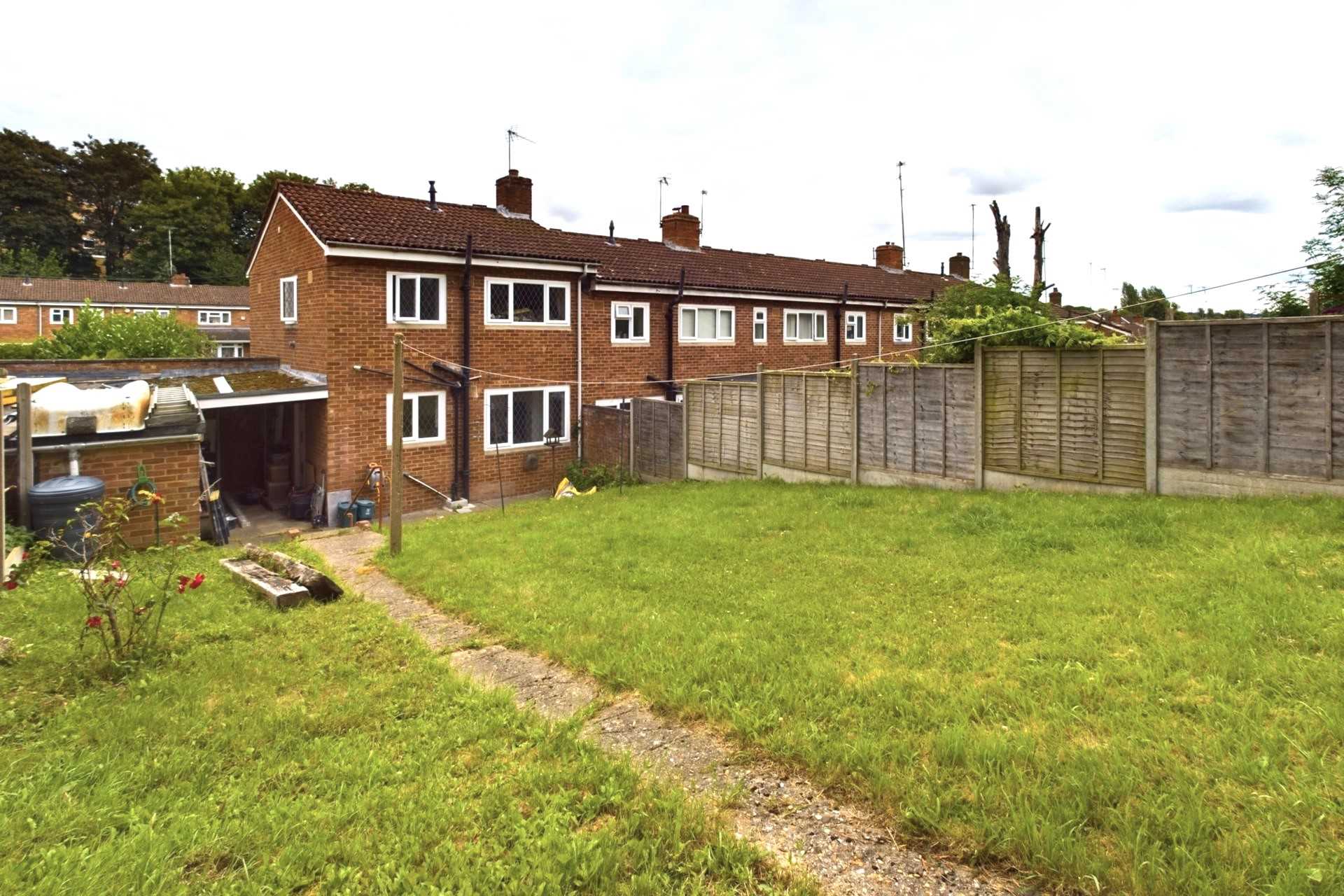 2 DOUBLE BED IN Beechfield Road, BOXMOOR, Image 9